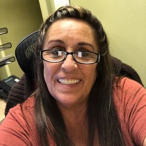 Meet your Posher, Debbie